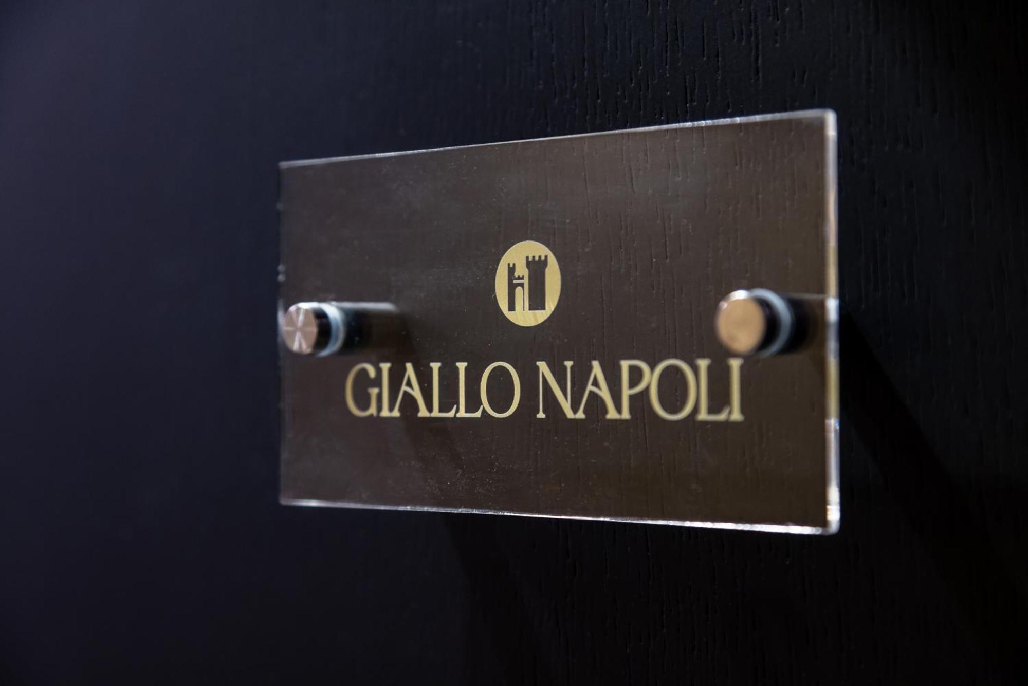 Capuana15 By Napoliapartments Buitenkant foto