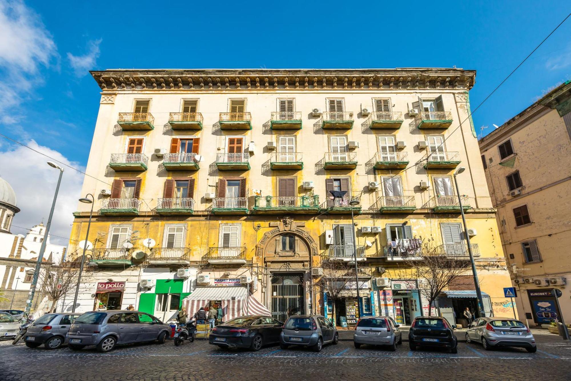 Capuana15 By Napoliapartments Buitenkant foto